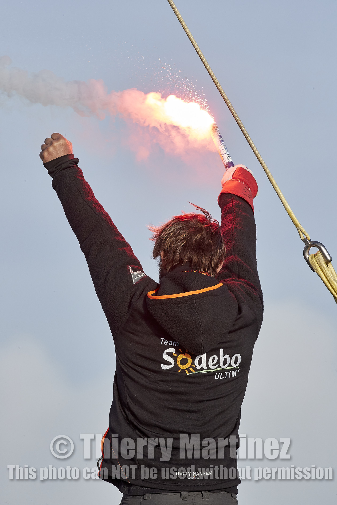 Single-handed sailing round the world record .