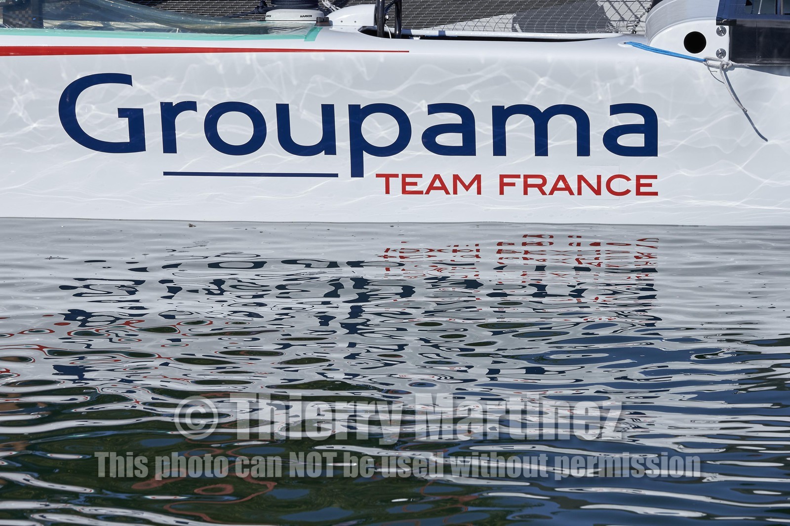 16_32030  ©Th.Martinez Sea&Co.   VANNES - FRANCE. 7 Juillet  2016. .America's Cup. Mise à l'eau de l'AC45 Turbo de Team France, à Vannes (FRA) au chantier Multiplast.