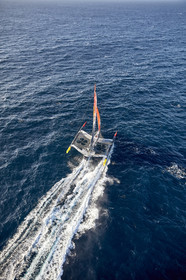 « ULTIM ACTUAL LEADER , Skipper Yves Le Blevec.