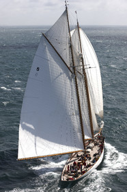 JP Morgan Asset Management Round The Island Race.