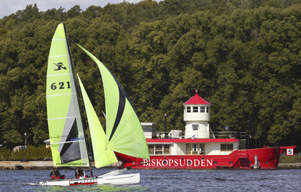 03_3274D © Th.Martinez,STOCKHOLM SWEDEN, 11 07 03-Archipelago Raid (2003). last leg..MAC FREEZE  Anders Tengbom (SWE) & Fred Wikstrôm (SWE)