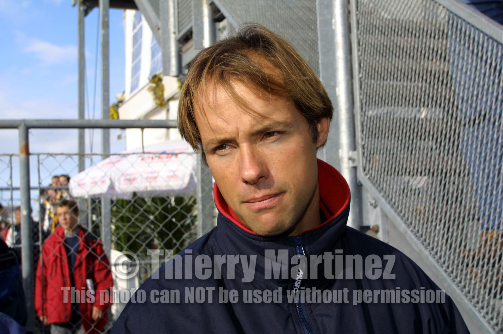 ©Thierry Martinez   Sea&Co. - Vendee Globe 2000. Les Sables d'Olonne (FRA)..Thomas Coville (FRA) SODEBO-SAVOURONS LA VIE n°25 Open 60.November 4th 00