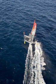 « ULTIM ACTUAL LEADER , Skipper Yves Le Blevec.