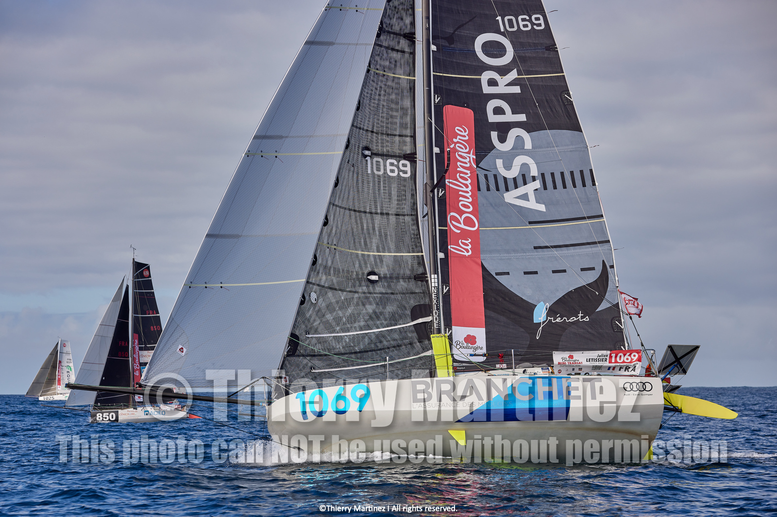 23_22272   © Thierry Martinez. LES SABLES D'OLONNE, 85 - FRANCE 25 septembre 2023.Départ MINI TRANSAT 2023. Départ du Dimanche 24 septembre retardé au Lundi 25 Sept .Les Sables d’Olonne (FRA)    Santa Cruz de la Palma ( Canaries)    St François ( Guadeloupe): 4050 NM.
