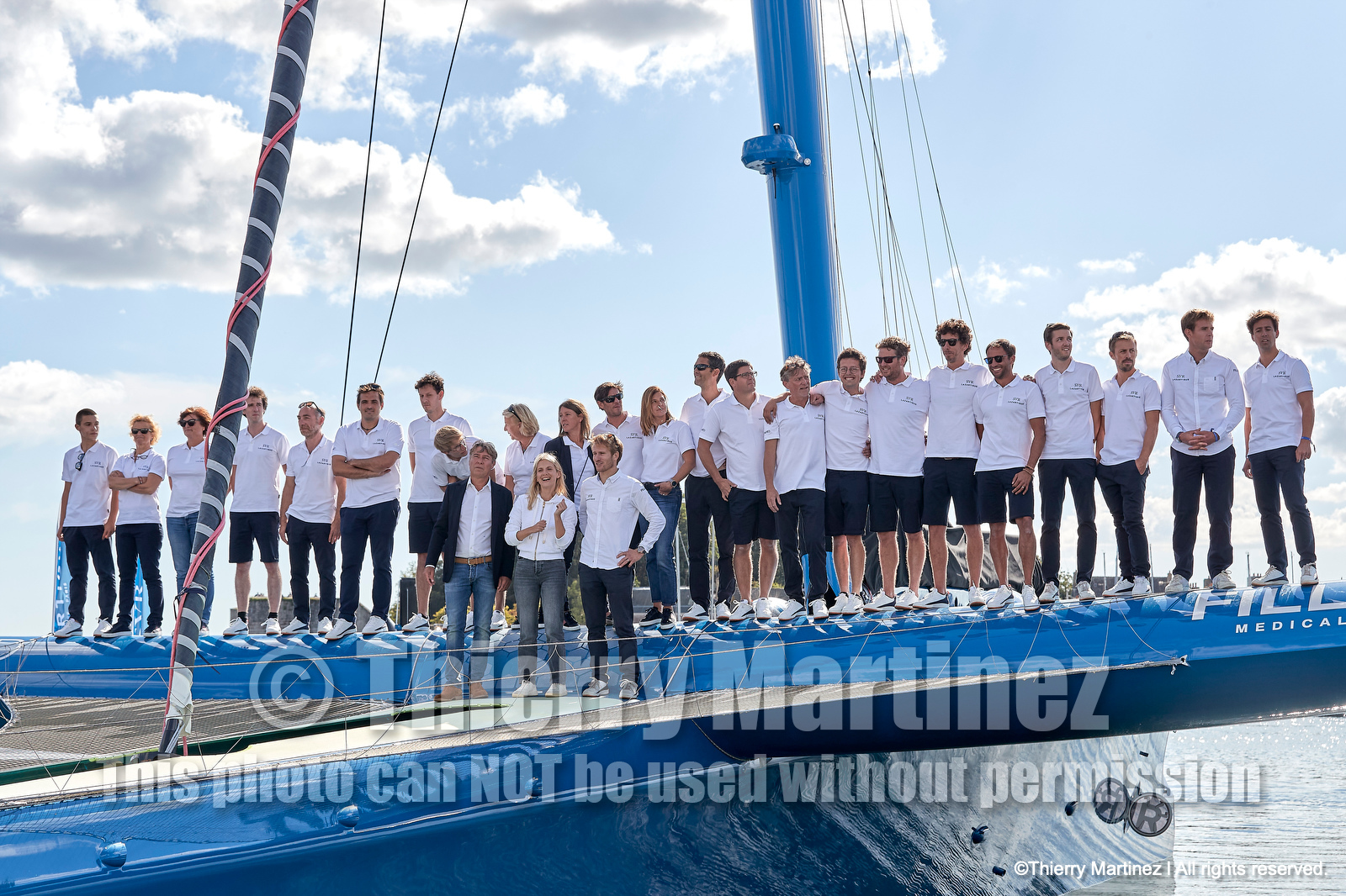 Baptême du trimaran ULTIM de François Gabart « SVR-LAZARIGUE » par Mélanie Laurent à Concarneau.