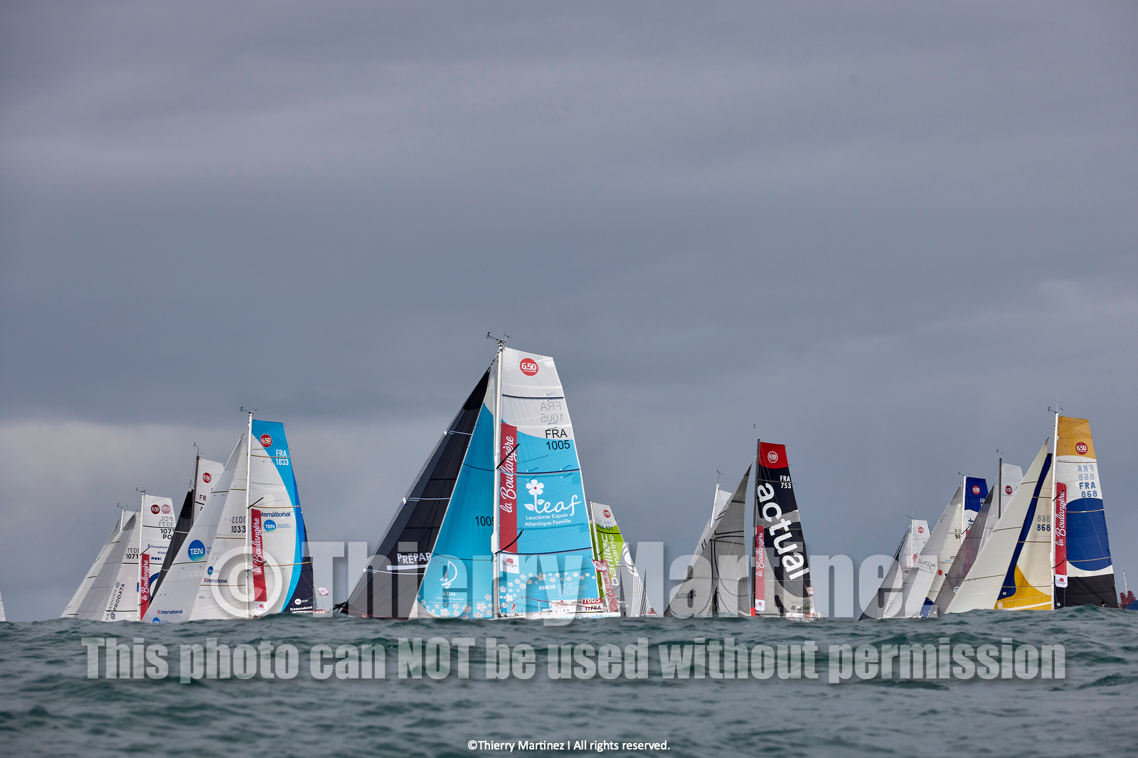 23_21885   © Thierry Martinez. LES SABLES D'OLONNE, 85 - FRANCE 25 septembre 2023.Départ MINI TRANSAT 2023. Départ du Dimanche 24 septembre retardé au Lundi 25 Sept .Les Sables d’Olonne (FRA)    Santa Cruz de la Palma ( Canaries)    St François ( Guadeloupe): 4050 NM.
