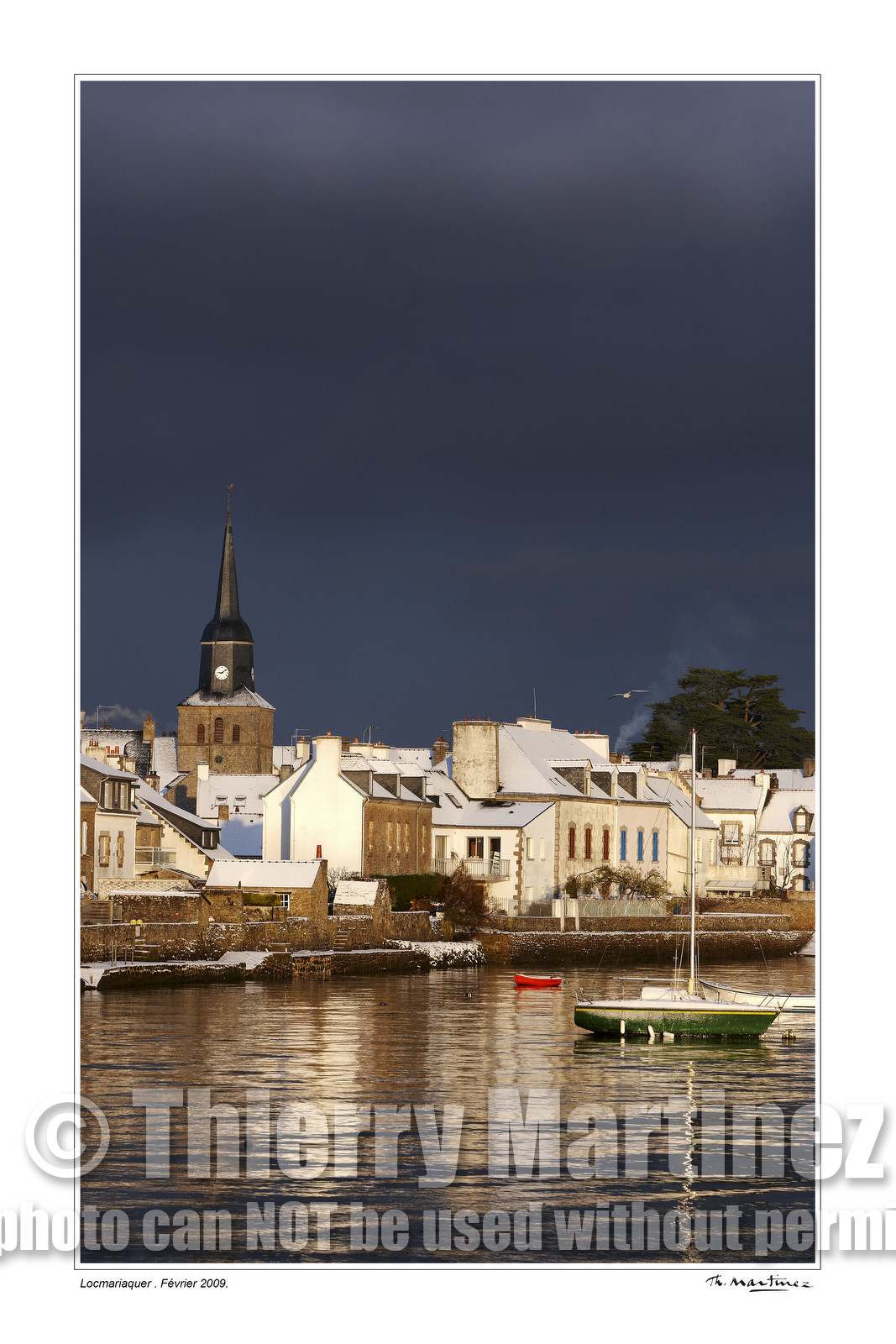 Photo disponible en tirage photo Fine Art,tirage original limités à 30 exemplaires.Chaque tirage est numéroté avec certificat d’authenticité signé.Pour choisir le format et support merci d'utiliser le caddie à coté de la photo.Formats disponibles : Tirage sur papier ( tirage seul) :  30x45 cm   40x60 cm  60x90 cm. Vous pouvez choisir le tirage avec un fond blanc ou noir , à votre convenance. Tirage sur papier contrecollé sur Dibond ( pas de bord blanc ou noir autour de l'image), avec système d'attache au dos:  30x45 cm   40x60 cm  50x75 cm  80x120cm.Tirage sur toile ( Canvas) monté sur chassis bois (pas de bord blanc ou noir autour de l'image), avec système d'attache au dos :  50x75 cm  80x120cm.Expédition ( Dans le monde entier): Colissimo (assurance) avec signature à réception. 48h pour la France métropolitaine.Il est possible de récupérer les tirages à La Galerie du Golfe (sans frais d'expèdition).Conditionnement tirages seuls: tube cylindrique renforcé + boite.