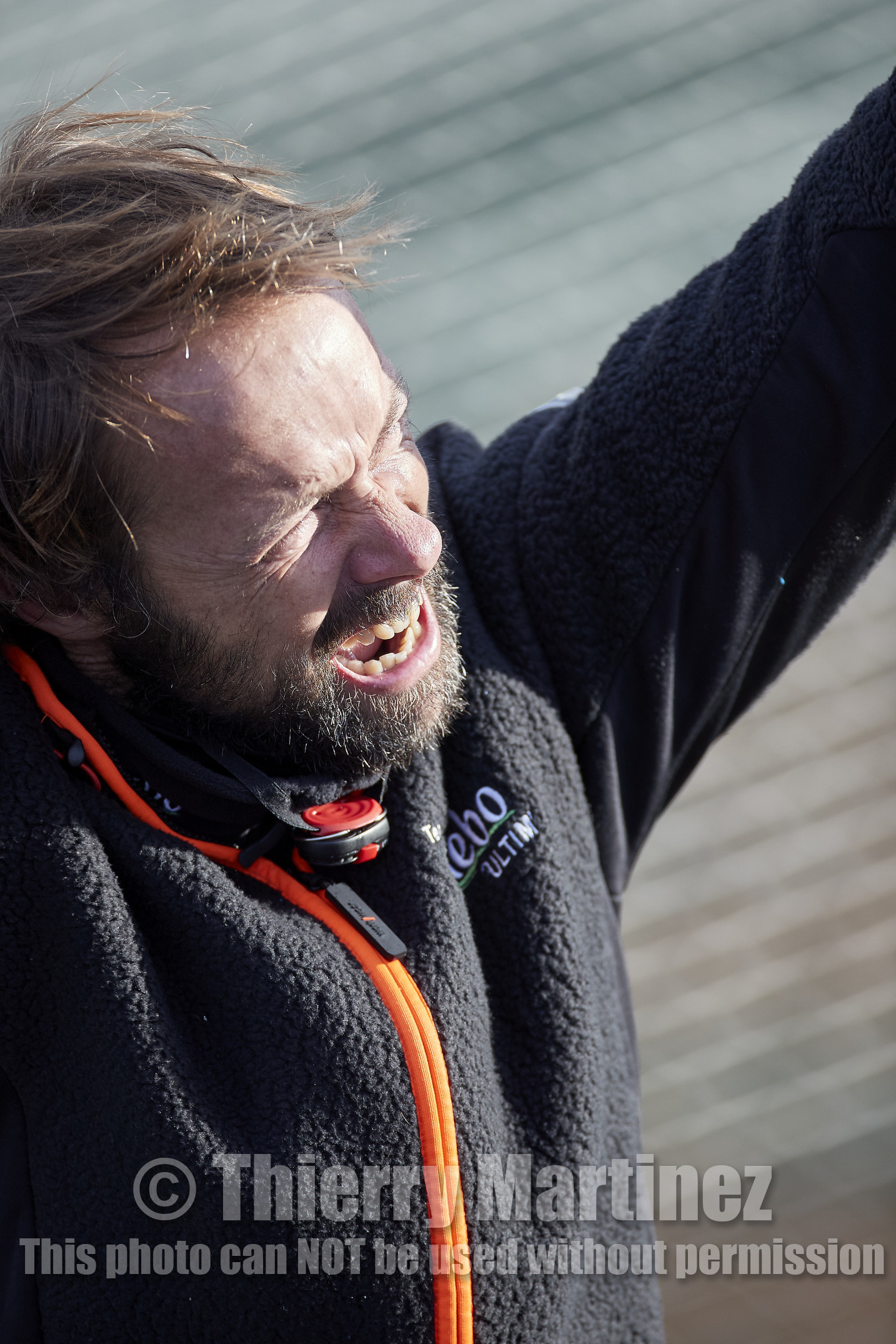 Single-handed sailing round the world record .