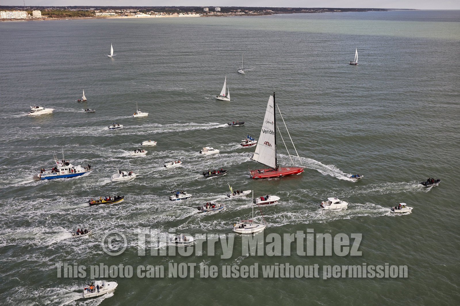 Départ de Jeff Pellet (FRA) sur son bateau COME IN VENDEE POUR UN TOUR DU MONDE;