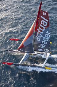 « ULTIM ACTUAL LEADER , Skipper Yves Le Blevec.