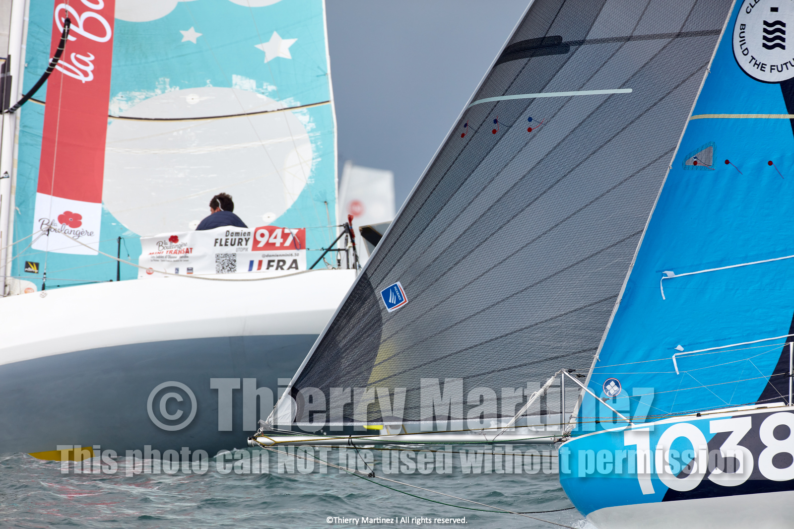 23_22430   © Thierry Martinez. LES SABLES D'OLONNE, 85 - FRANCE 25 septembre 2023.Départ MINI TRANSAT 2023. Départ du Dimanche 24 septembre retardé au Lundi 25 Sept .Les Sables d’Olonne (FRA)    Santa Cruz de la Palma ( Canaries)    St François ( Guadeloupe): 4050 NM.