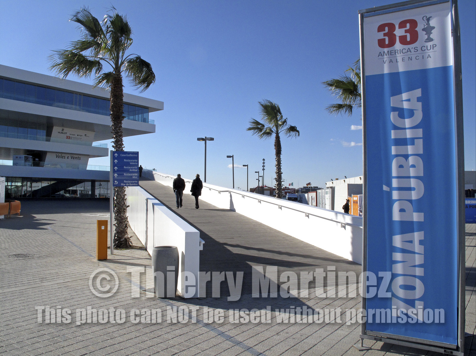 33rd  AMERICA'S CUP Valencia Spain, February 2010 - Defender:  ALINGHI (ALINGHI 5) vs Challenger : BMW Oracle Racing (USA 17)