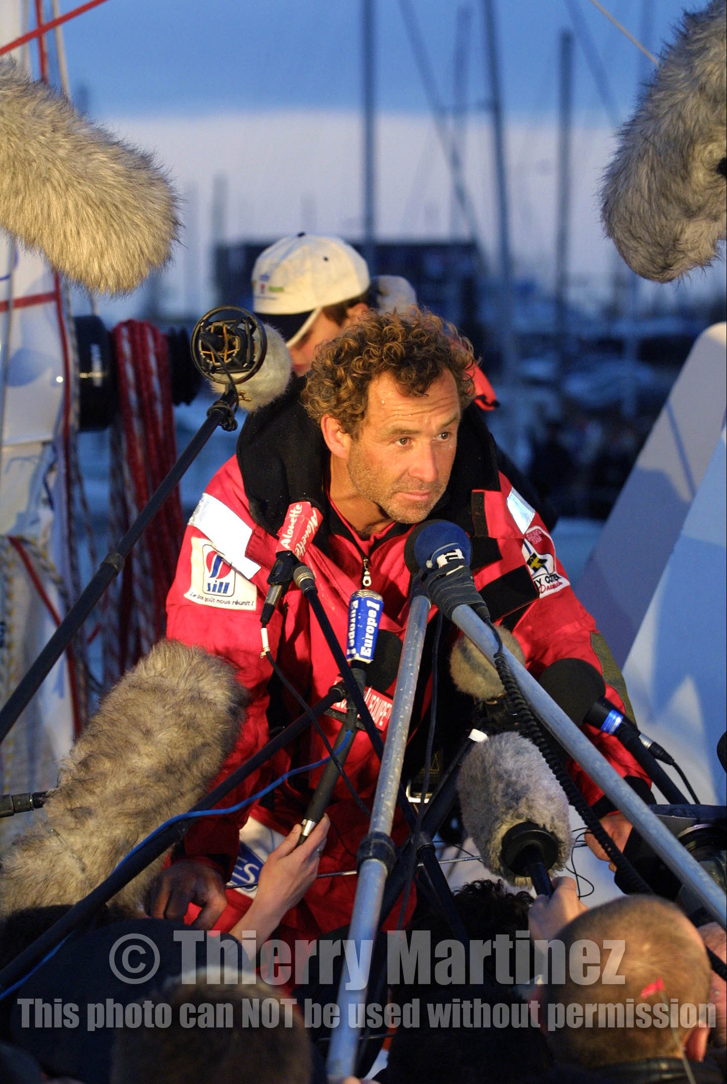 ©ThMartinez.Vendee Globe  Finish.Les Sables d'Olonne (FRA).13th February 2001..Roland Jourdain (FRA) SILL MATINES LA POTAGERE 3rd in .Single handed round the world race in 96 days 01 h 02 mn 33 seconds..Roland  alias BILOU set up the new record of distance on Open 60'.in 24h: 435,3 miles.
