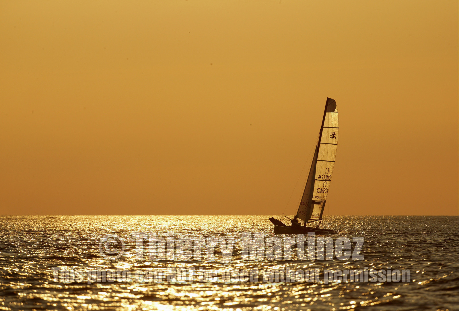 03_3192D © Th.Martinez,STOCKHOLMSWEDEN9 07 03-Archipelago Raid (2003) Leg2..Night sailing for OMEGA Ellen macArthur (UK) and Nick Moloney (AUS) photo done at 4.30 (morning)
