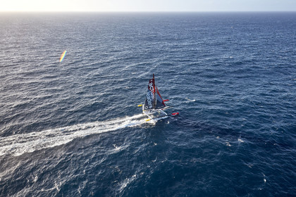 « ULTIM ACTUAL LEADER , Skipper Yves Le Blevec.