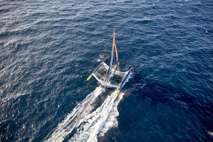 « ULTIM ACTUAL LEADER , Skipper Yves Le Blevec.