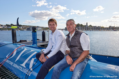 Baptême du trimaran ULTIM de François Gabart « SVR-LAZARIGUE » par Mélanie Laurent à Concarneau.