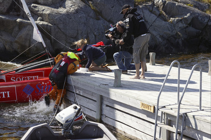 03_3202D © Th.Martinez,STOCKHOLM SWEDEN; 9 07 03-Archipelago Raid (2003) Leg 2..Team SOGETI . Magnus Woxen running at  Fejan  check-point.