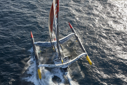 « ULTIM ACTUAL LEADER , Skipper Yves Le Blevec.