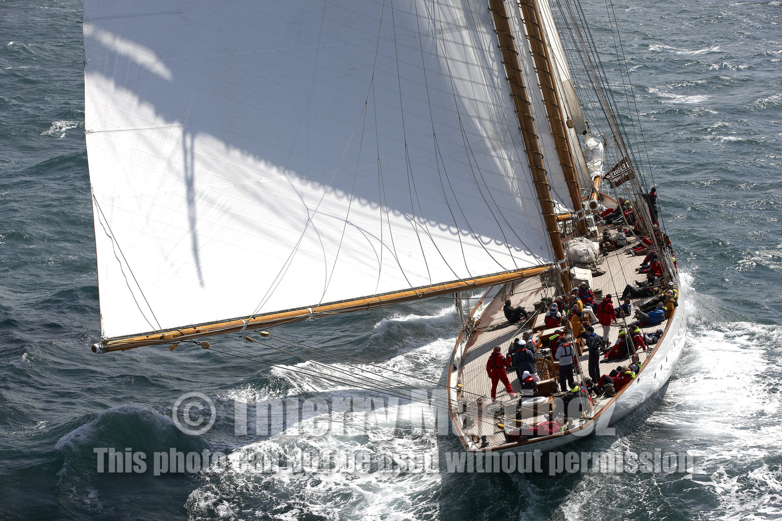 JP Morgan Asset Management Round The Island Race.