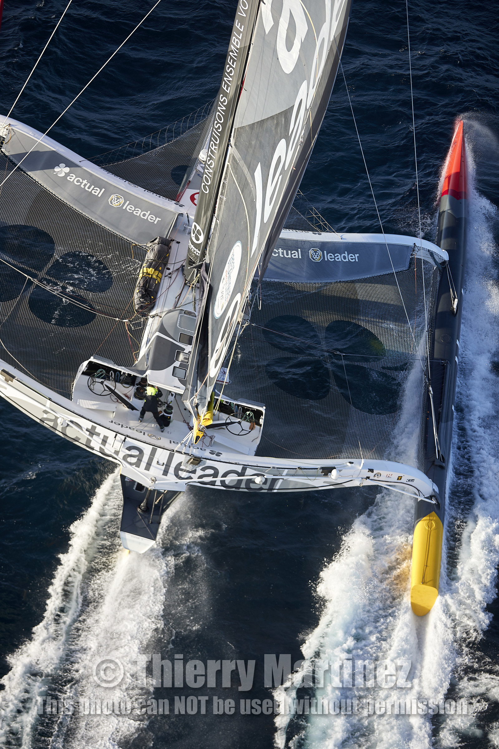 « ULTIM ACTUAL LEADER , Skipper Yves Le Blevec.