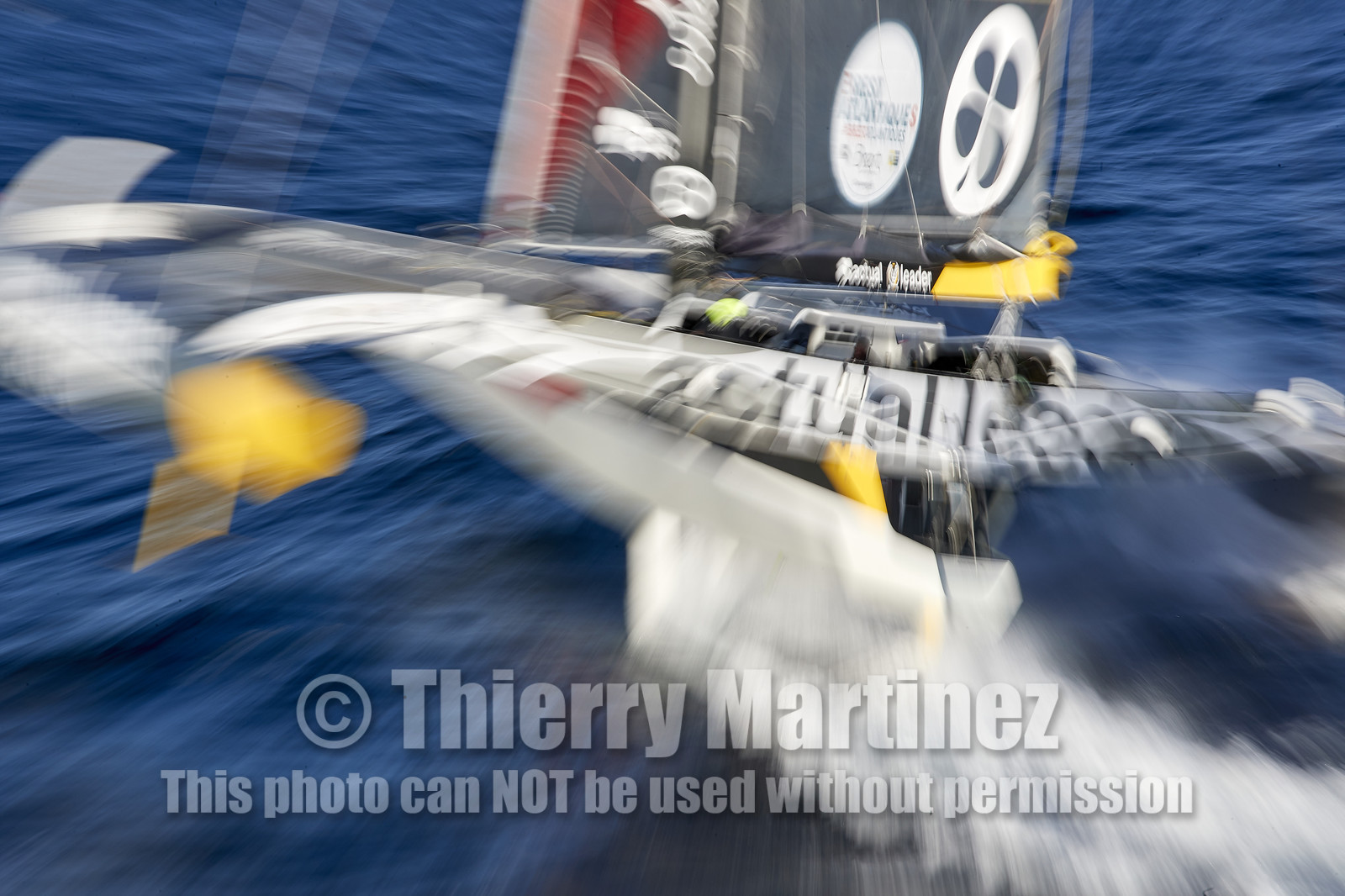 « ULTIM ACTUAL LEADER , Skipper Yves Le Blevec.