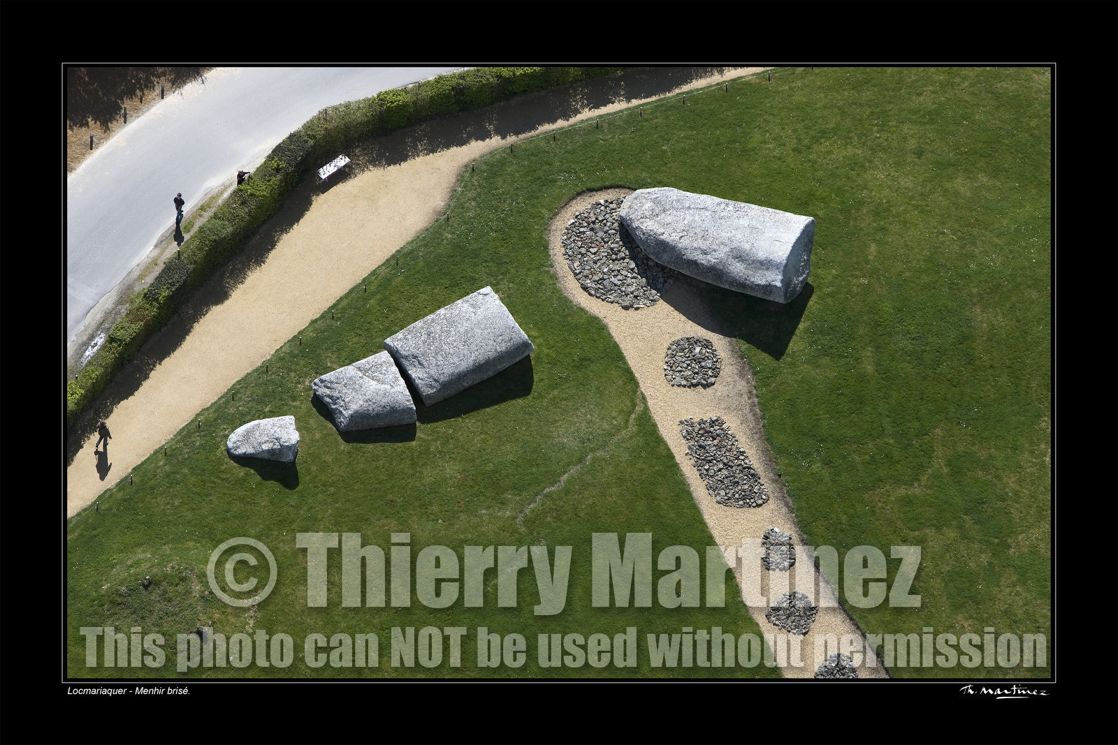 Photo disponible en tirage photo Fine Art,tirage original limités à 30 exemplaires.Chaque tirage est numéroté avec certificat d’authenticité signé.Pour choisir le format et support merci d'utiliser le caddie à coté de la photo.Formats disponibles : Tirage sur papier ( tirage seul) :  30x45 cm   40x60 cm  60x90 cm. Vous pouvez choisir le tirage avec un fond blanc ou noir , à votre convenance. Tirage sur papier contrecollé sur Dibond ( pas de bord blanc ou noir autour de l'image), avec système d'attache au dos:  30x45 cm   40x60 cm  50x75 cm  80x120cm.Tirage sur toile ( Canvas) monté sur chassis bois (pas de bord blanc ou noir autour de l'image), avec système d'attache au dos :  50x75 cm  80x120cm.Expédition ( Dans le monde entier): Colissimo (assurance) avec signature à réception. 48h pour la France métropolitaine.Il est possible de récupérer les tirages à La Galerie du Golfe (sans frais d'expèdition).Conditionnement tirages seuls: tube cylindrique renforcé + boite.