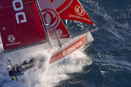 THM-17_106188_VOR-LISBON-LEG2start