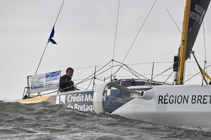 22_34670   © Thierry Martinez.ST NAZAIRE, FRANCE.07 Sept 2022.53éme édition de la Solitaire du Figaro.Arrivée de la 3éme étape , Ronan    St Nazaire.Tom Laperche (Région Bretagne-CMB Performance) vainqueur de l’étape et de l’édition de la Solitaire du Figaro 2022.