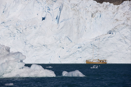 Schooner LA LOUISE sailing on west coast of Greenland.