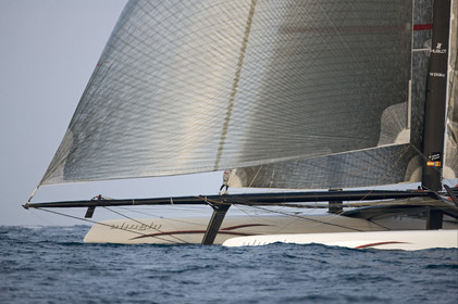 33rd  AMERICA'S CUP Valencia Spain, February 2010 - Defender:  ALINGHI (ALINGHI 5) vs Challenger : BMW Oracle Racing (USA 17)