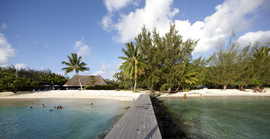 15_023578  ©ThMartinez Sea&Co.  HUAHINE - ILES SOUS LE VENT. POLYNESIE FRANCAISE . 31 January 2015. .Village de FARE.