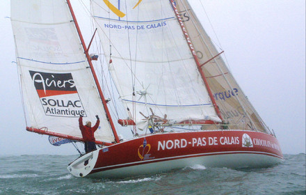 ©ThMartinez. Vendee Globe 2000. Les Sables d'Olonne (FRA) 5th March 2001..Joe Seeten (FRA) Region Nord pas de Calais-Chocolats du monde finish 10th .in his first single handed round the world in 115 days 16hours 45mns.