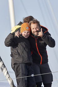 Single-handed sailing round the world record .