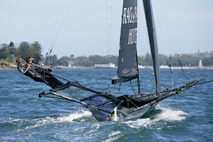 15_018735-Skiff-Sydney