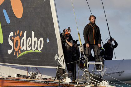 Single-handed sailing round the world record .