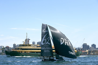 15_018990-Skiff-Sydney