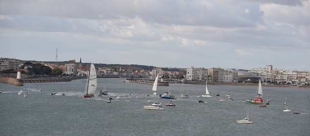 Départ de Jeff Pellet (FRA) sur son bateau COME IN VENDEE POUR UN TOUR DU MONDE;