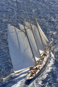 THM-21_23220_VOILES ST TROPEZ DAY 2 HELI