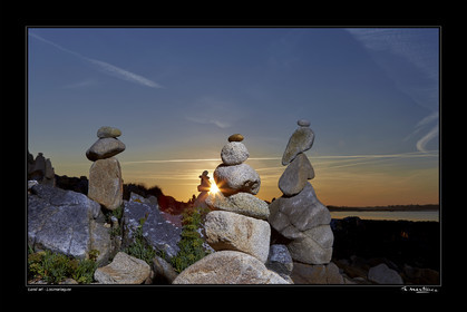 Photo disponible en tirage photo Fine Art,tirage original limités à 30 exemplaires.Chaque tirage est numéroté avec certificat d’authenticité signé.Pour choisir le format et support merci d'utiliser le caddie à coté de la photo.Formats disponibles : Tirage sur papier ( tirage seul) :  30x45 cm   40x60 cm  60x90 cm. Vous pouvez choisir le tirage avec un fond blanc ou noir , à votre convenance. Tirage sur papier contrecollé sur Dibond ( pas de bord blanc ou noir autour de l'image), avec système d'attache au dos:  30x45 cm   40x60 cm  50x75 cm  80x120cm.Tirage sur toile ( Canvas) monté sur chassis bois (pas de bord blanc ou noir autour de l'image), avec système d'attache au dos :  50x75 cm  80x120cm.Expédition ( Dans le monde entier): Colissimo (assurance) avec signature à réception. 48h pour la France métropolitaine.Il est possible de récupérer les tirages à La Galerie du Golfe (sans frais d'expèdition).Conditionnement tirages seuls: tube cylindrique renforcé + boite.