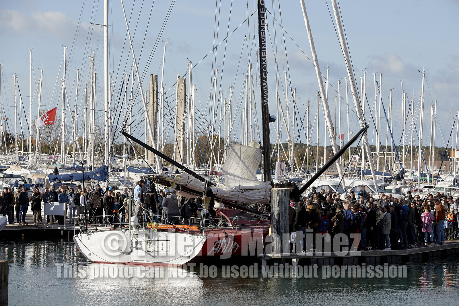 Départ de Jeff Pellet (FRA) sur son bateau COME IN VENDEE POUR UN TOUR DU MONDE;