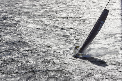 THM-17_119148_VOR-CAPE-TOWN-Start-Leg3