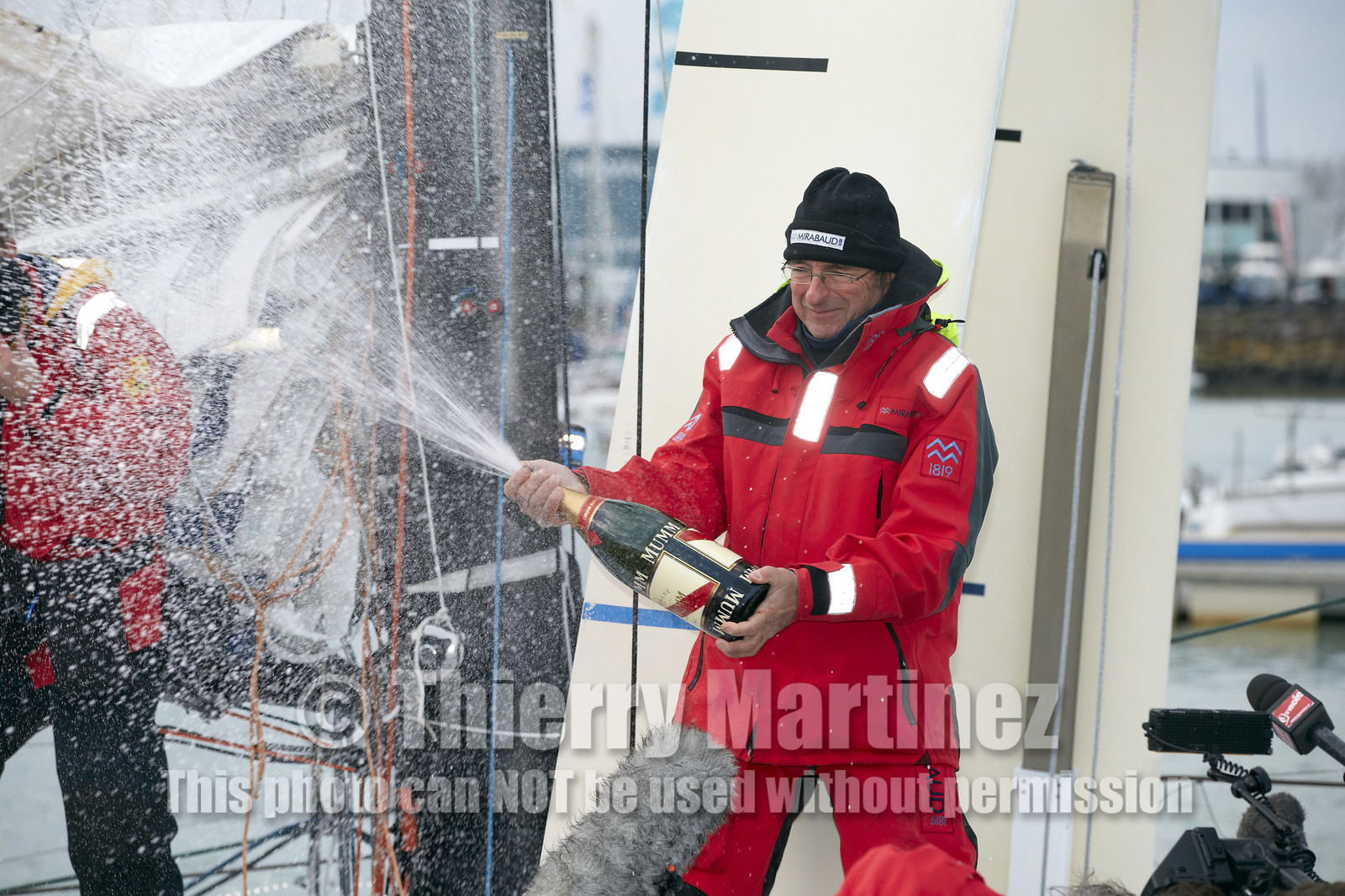 13_02620  2012 13 VENDEE GLOBE. Arrival in Les sables d'Olonne (