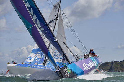 THM-17_065120_team AkzoNobel