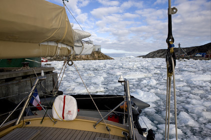 Schooner LA LOUISE sailing on west coast of Greenland.