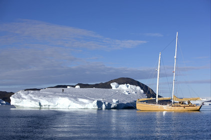 Schooner LA LOUISE sailing on west coast of Greenland.