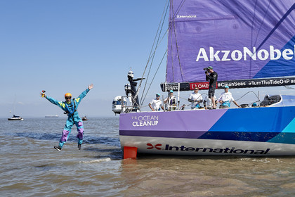 team AkzoNobel  in Volvo Ocean Race 2017-18.