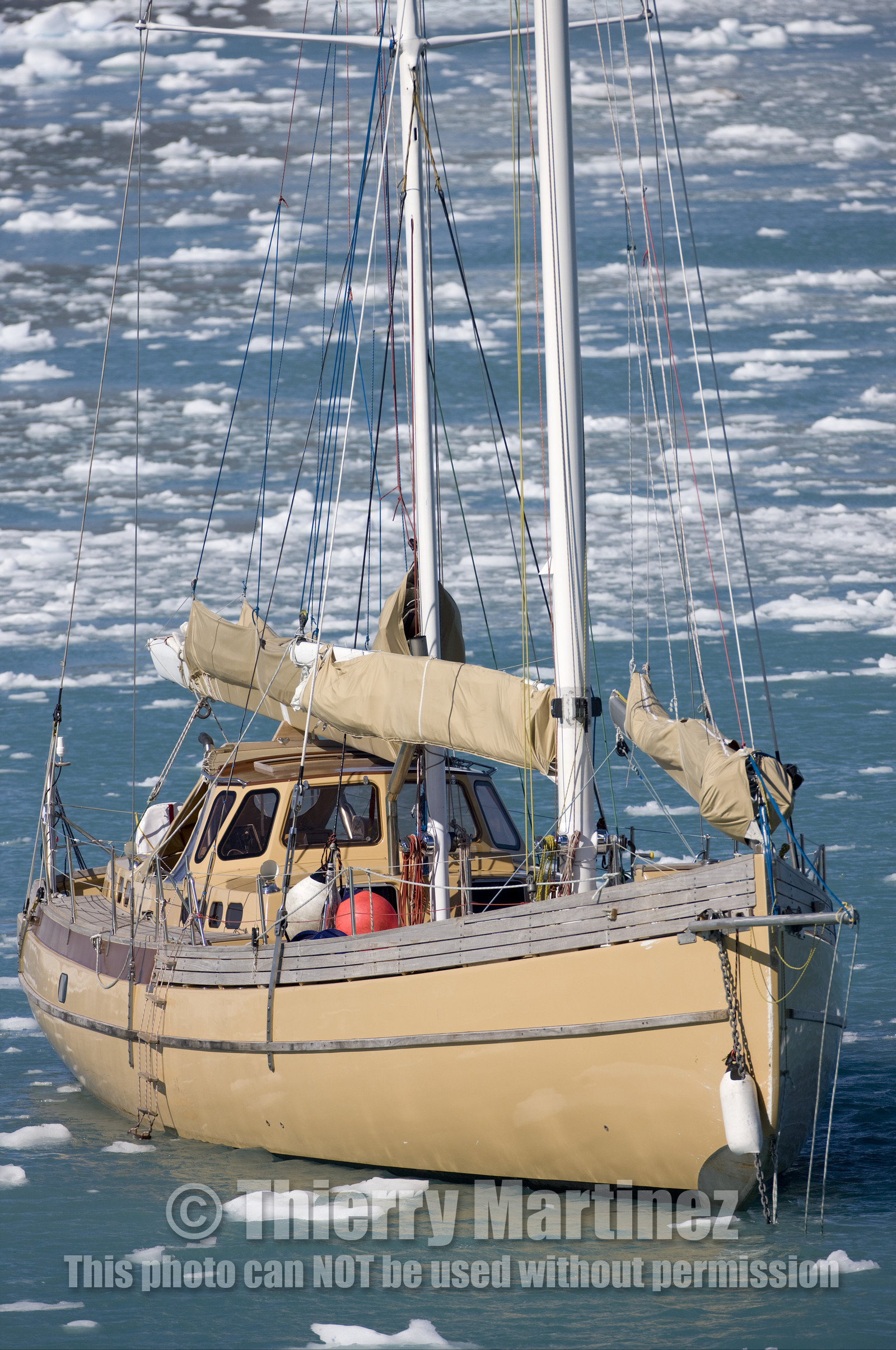 Schooner LA LOUISE sailing on west coast of Greenland.