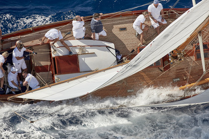 THM-21_23015_VOILES ST TROPEZ DAY 2 HELI