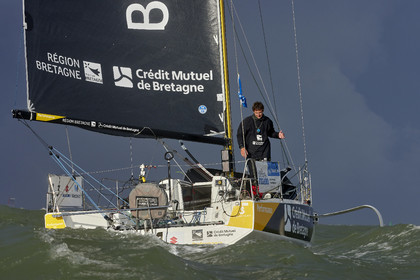 22_35055   © Thierry Martinez.ST NAZAIRE, FRANCE.07 Sept 2022.53éme édition de la Solitaire du Figaro.Arrivée de la 3éme étape , Ronan    St Nazaire.Tom Laperche (Région Bretagne-CMB Performance) vainqueur de l’étape et de l’édition de la Solitaire du Figaro 2022.